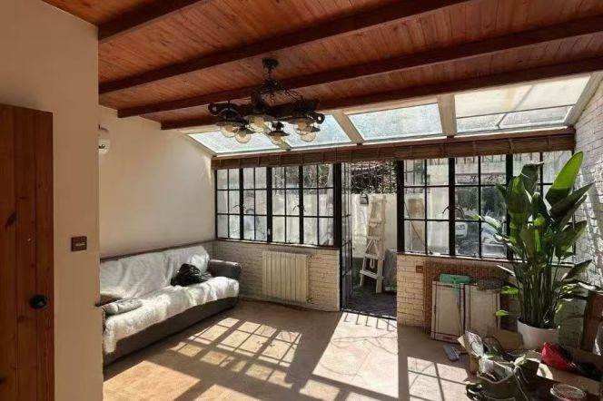 Sunny 2BR APT private garden Huaihai Rd 16k 