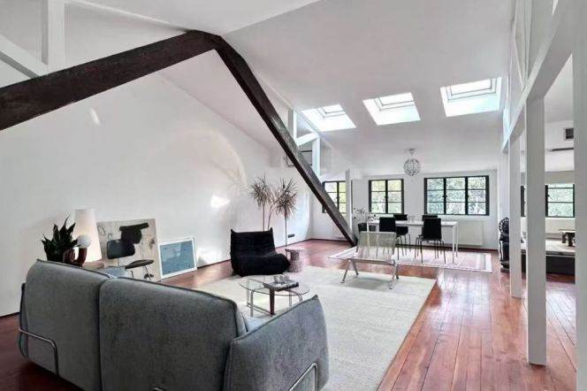 100sqm Living Space Featured 1Bed Lane House@Jianguo Road