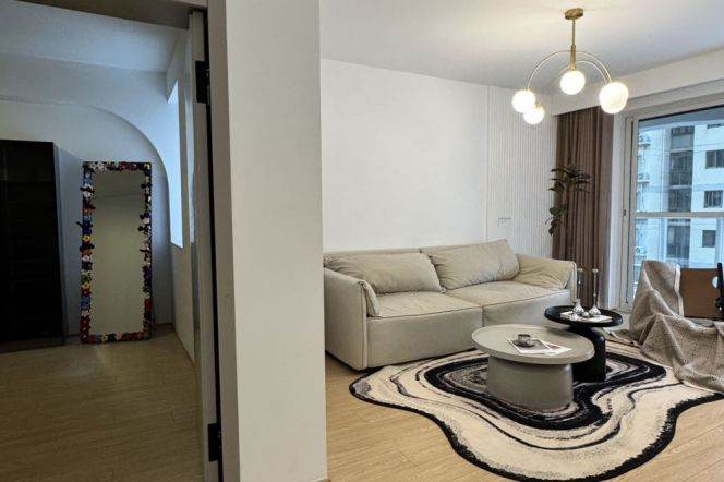 Modern&Spacious 2BR Apt | Zhongshan Park & Good view | Great sunshine +Heating