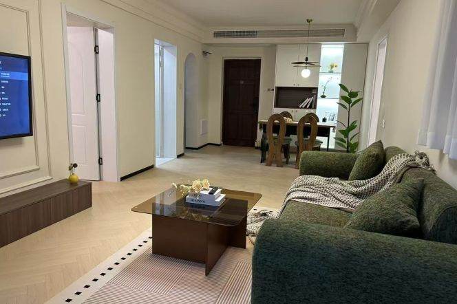 Renovated 2br,with CA,floor heating,Oven, high rise,close to Laowaijie,Line 10