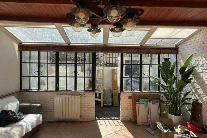 Sunny 2BR APT private garden Huaihai Rd 16k 