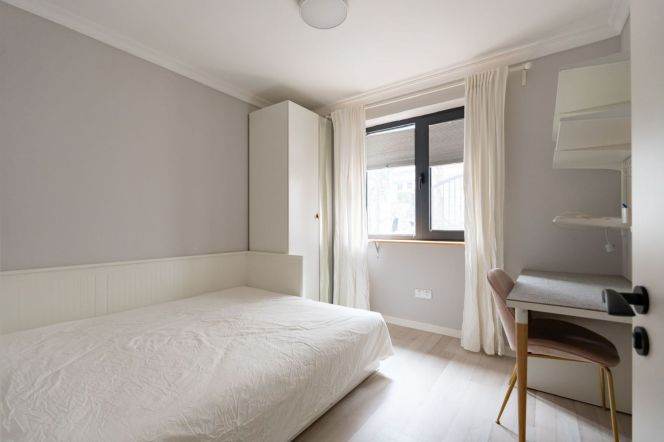 Anlong Neighborhood — Private 35sqm Garden 3BR