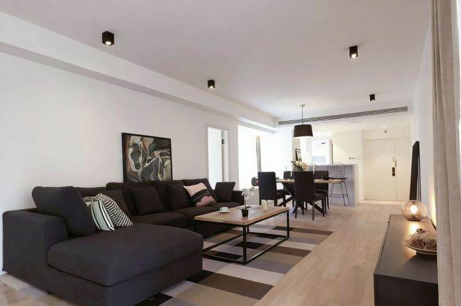 Xujiahui nice compound beautiful 3br 2bt apt big balcony