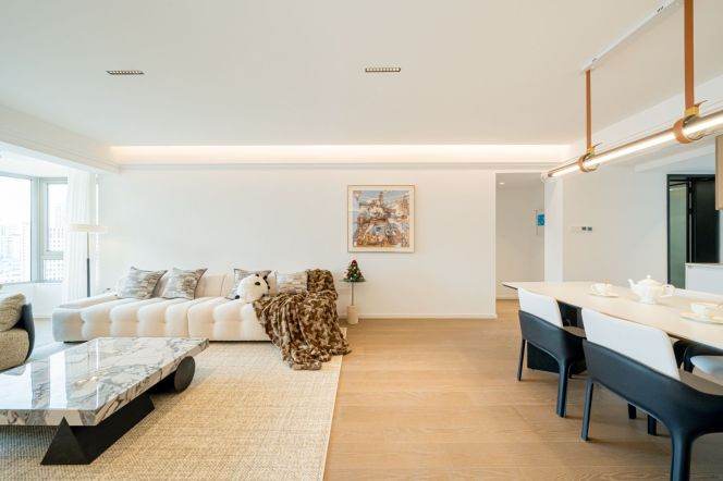 Modern & Super Bright 3br 2bt house at jingan temple gym & pool