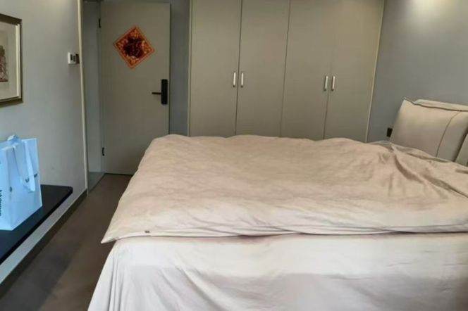 Quality 2br,CA,floor heating,very close to Laowaijie,Longxi Station,Line10