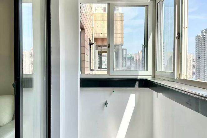 High rise 2brs&2baths with balcony near Jiashan Road/Dapuqiao