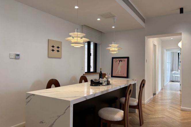 Modern 2Br-2bathr | Jiangsu rd Mt L2/11 | Floor heating + Open balcony | 18.8K