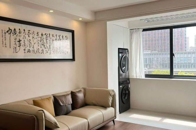 good value- 2beds - nice decor- elevator -line 7/9 zhaojiabang road 