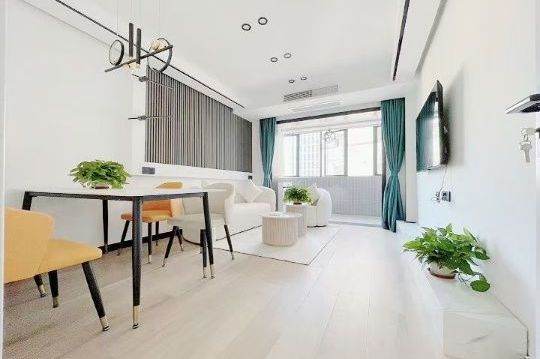 Spacious 1br Apt w/flr heating 