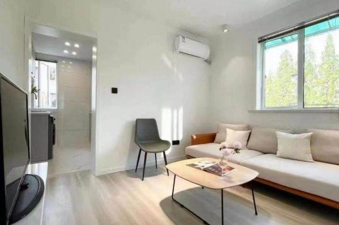 Nice one bedroom Apt+dryer+oven@L2/3/4Zhongshan Park