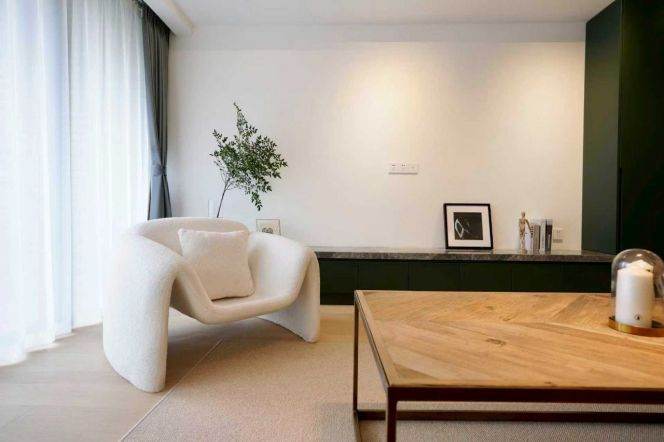 Xujiahui core modern 3br apt with central heating open kitchen & balcony 