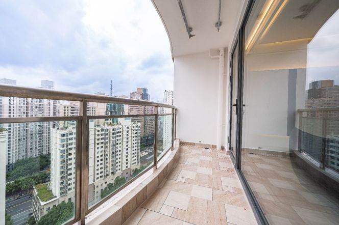 La Cité — High-Floor Garden View 3BR