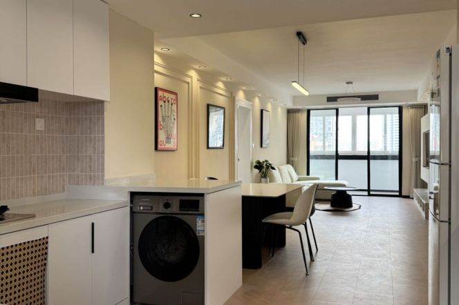 Modern&Spacious 2Br-2bathr + Balcony +Elevator | South Shanxi rd metro & Iapm