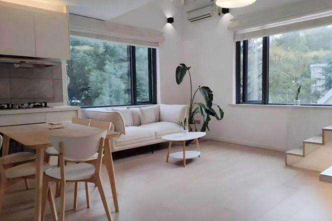 Charming 1+1BR 2BA Loft next to Wukang Mansion