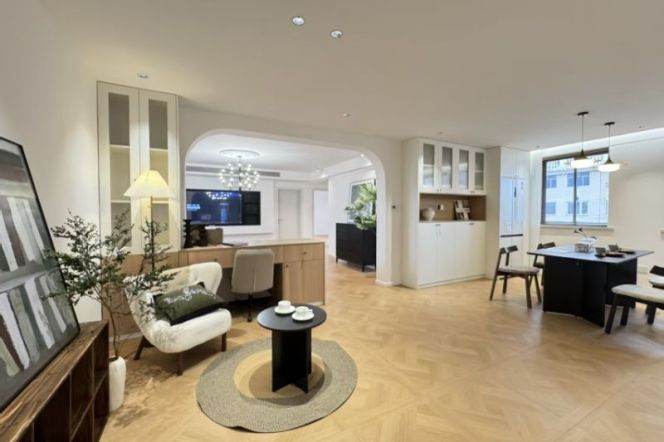 Renovated 3BR 2BA 170m² High-floor Next to Yuanshen Rd Station