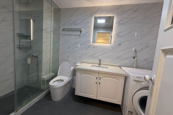 Fabulous 1Br +Great sunshine +Balcony | Jing'an Temple metro L2/7 | Good compound