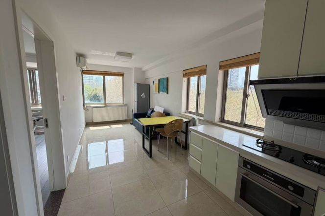 High Floor Super Apt. Great Natural Light&View 