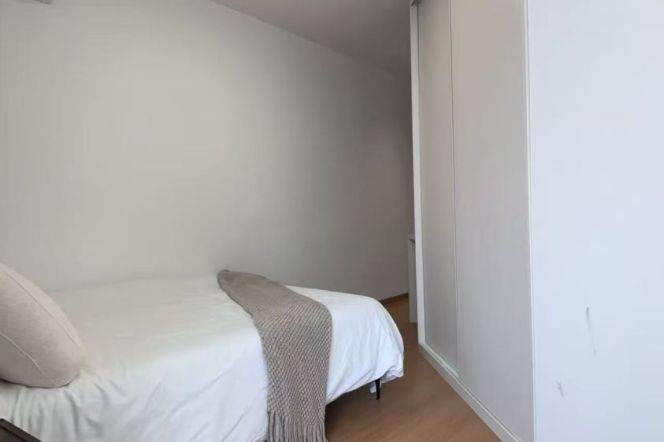   Spacious-balcony-lift-1Br-Nr Huadong Jiaotong uni-Caoyang rd/Putuo area/L3/4/11/13/14