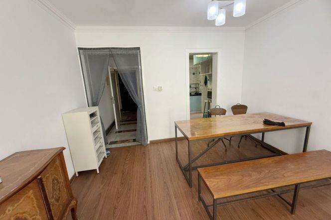 Valuable Mandarin City 3BR+2BA with Balcony/Floorheating 13K 