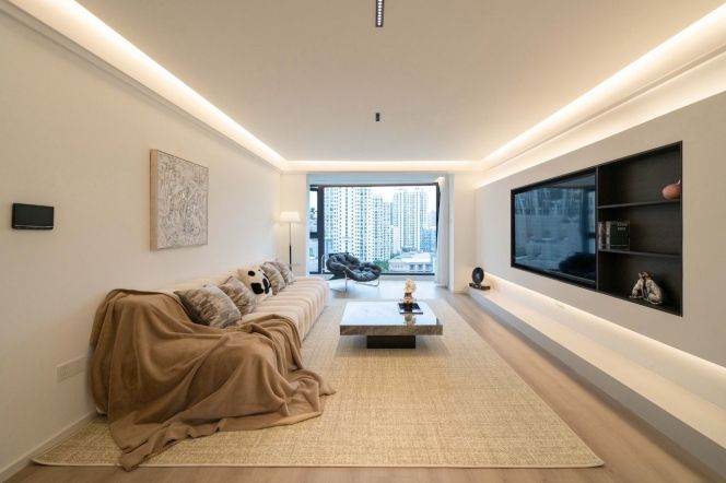 Suzhou River View ·  Super bright & cozy 4Br with Floor-to-Ceiling Windows 