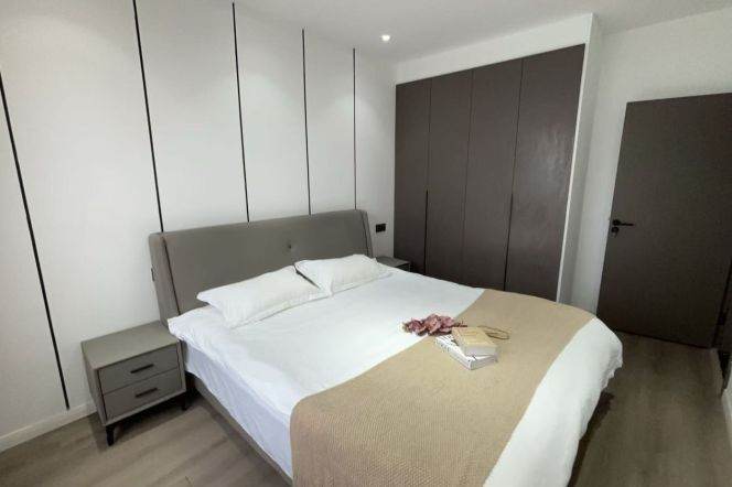   Spacious-Fashion-lift-1Br-Nr Spring mall -Shanxi North rd/Putuo area/L7/13