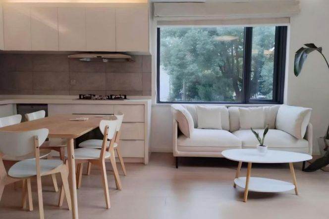 Charming 1+1BR 2BA Loft next to Wukang Mansion