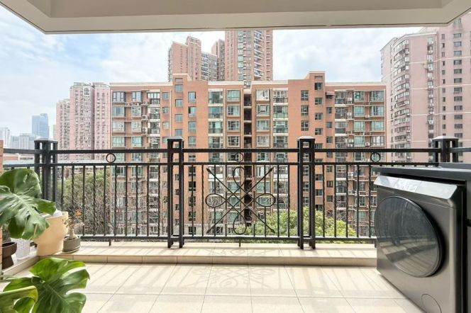 Sunny high-rise Balcony 2br Flat in Hanlin Mansion