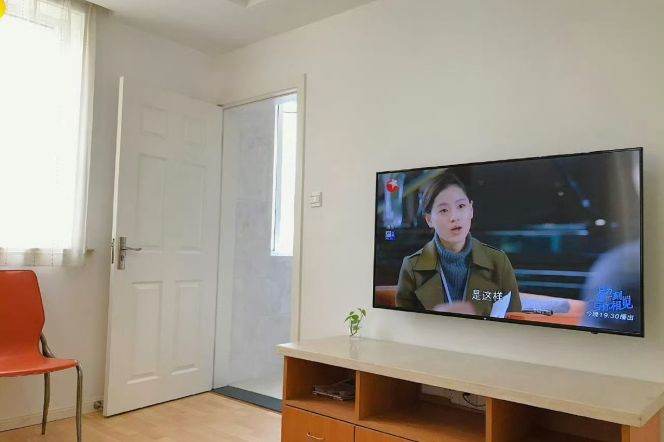 Cozy one bedroom Apt with balcony @L2/4Zhongshan Park