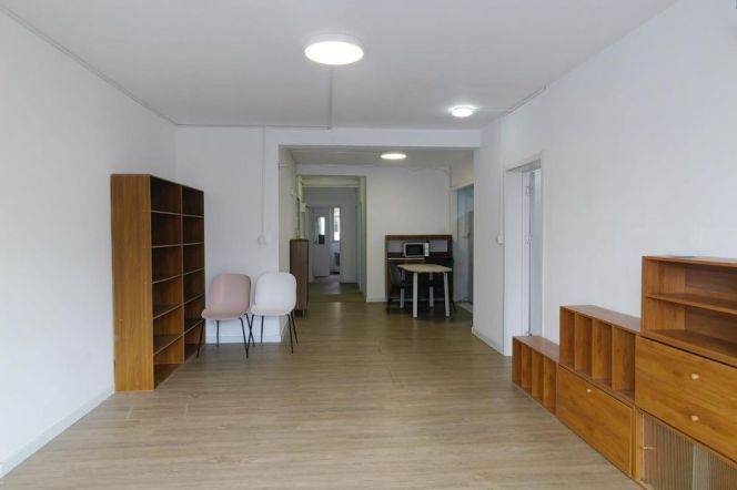 Bright & Good price 3 br in ZhongShan Park ,easy to L 2/3/4 