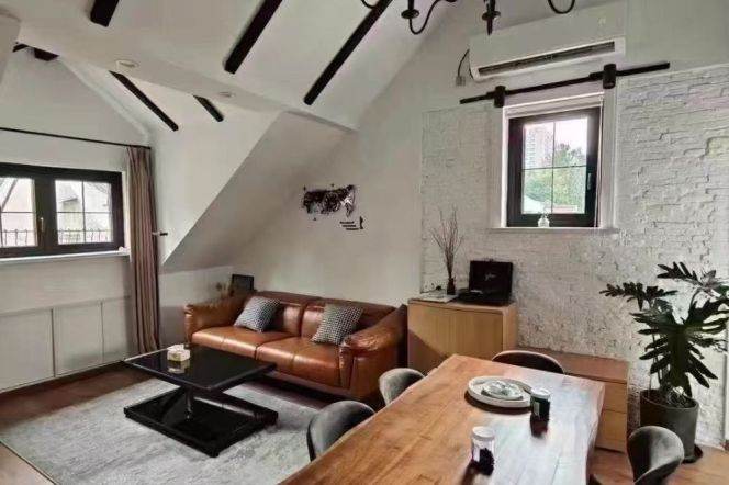 Xintiandi 2+1BR 2BATH apartment