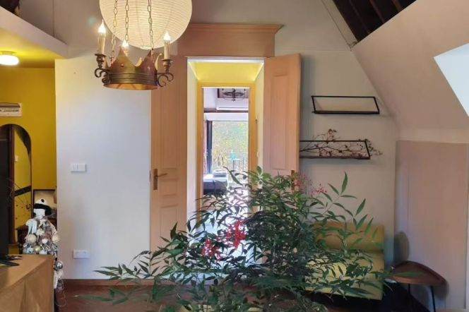 Changshu rd 1BR apartment with balcony