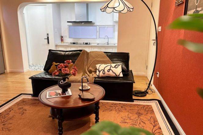 Tasteful 2+1BR Old House Next to W.Nanjing Station