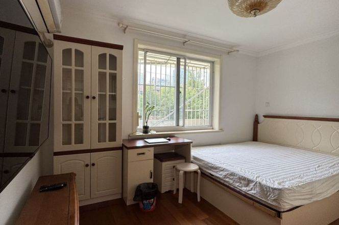 Nice 2br Apt in Yuqing Road