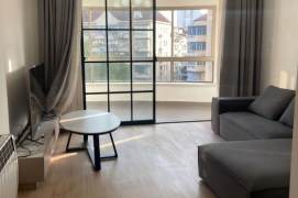 Well-lit 2BR 2BA in One Park Avenue/Jing'an Temple