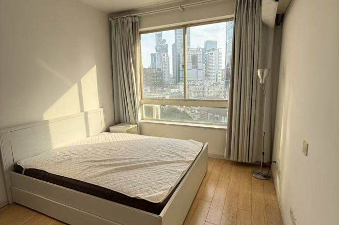 Changping rd elevator 1BR with balcony