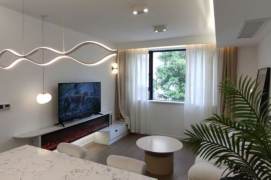 Modern designed 1br apt Jingan templele