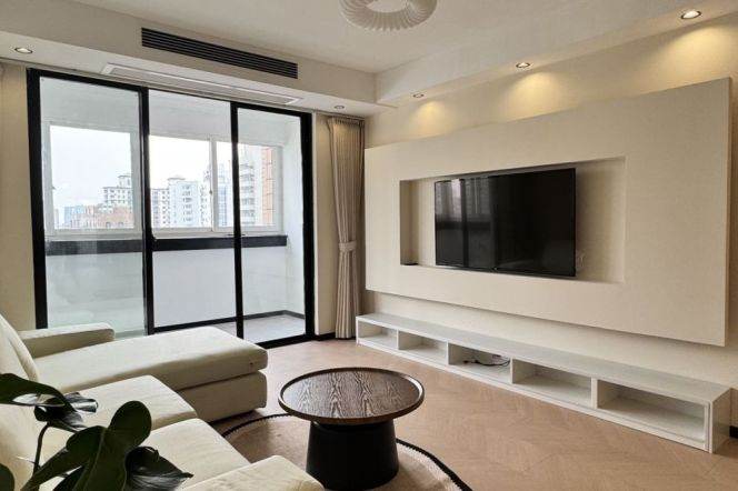 Modern&Spacious 2Br-2bathr + Balcony +Elevator | South Shanxi rd metro & Iapm