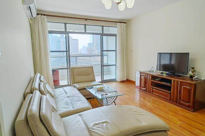Spacious & High Quality 1 br with open balcony in XuJiaHui Center, easy to L1/9/11