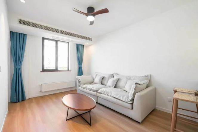 Spacious&Modern&Bright 2BR Apt | Zhong Shan Park & Loushanguan rd Mt | 8.9K