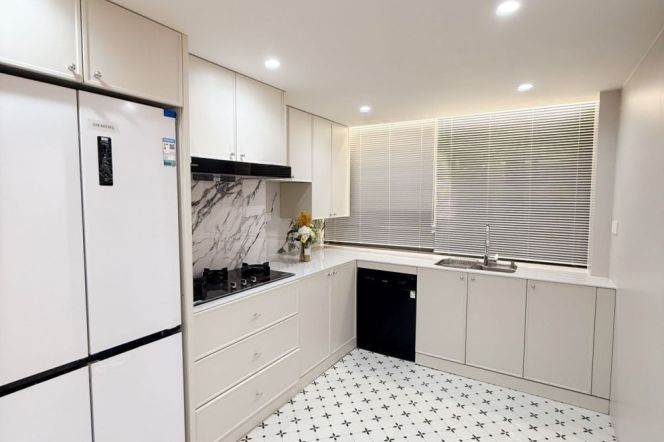 4BR 3BTH w/ Floor heating nr HongBaoShi RD