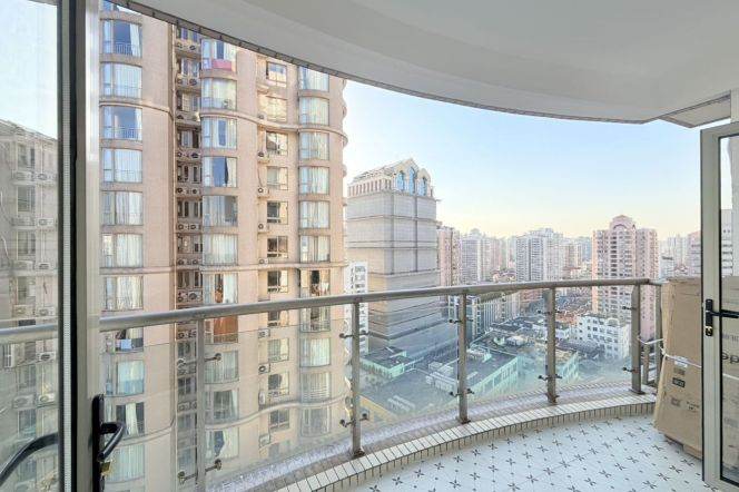 Good view, 3Br 2Ba 145Sqm, Jingan temple, L14