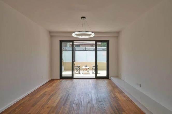 Jiaotong university Gaoyou/ Fuxing rd 3brs apt wt garden; L10