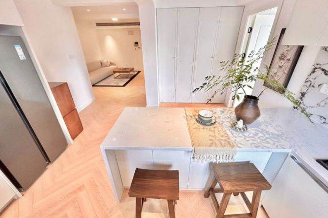 Lovely one bedroom apt+Central AC+oven+dryer @Xujiahui