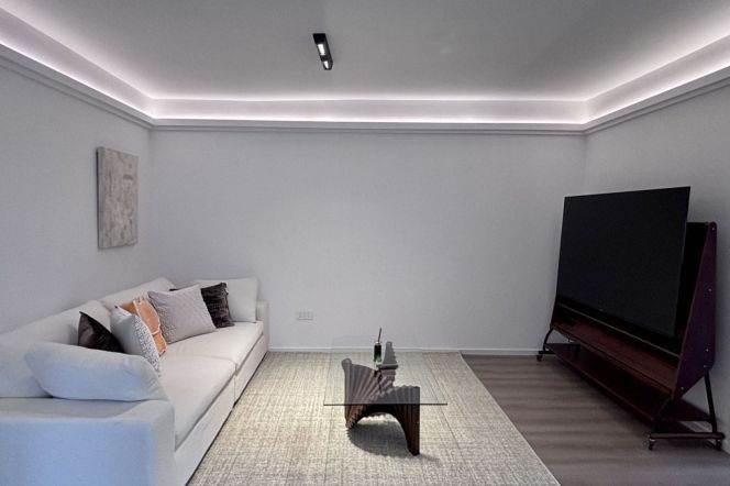 2Bdrs 2Baths/Spacious&New&Bright /Nice Compound/13 Jiang Ning Rd/open Balcony/lift