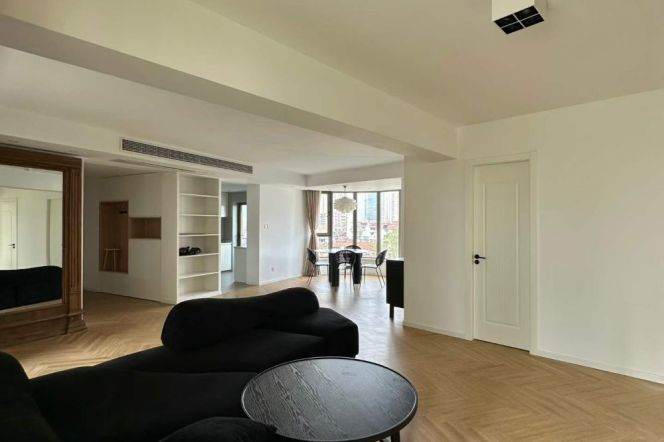 south Shaanxi rd 2br2bath150sqm