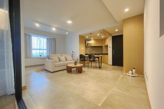 1br, floor heating, 1stop to Xujiazui, subway L1,4& L11, good quality,11k
