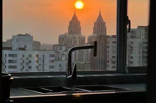 3 Brs, 2 Baths with Floor heating/Central ac/Oven/Dish washer, 160 sqm @ Jiangsu metro L2&11