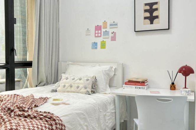 cozy room near Hanzhong rd, Shanghai railway station, for international students apartment 