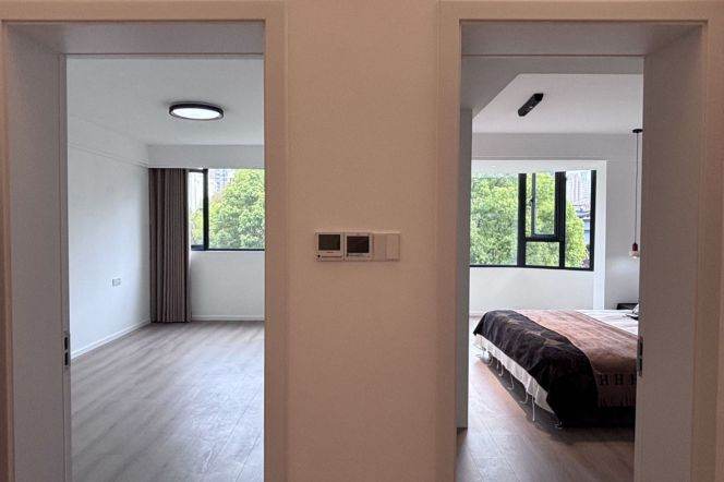 2Bdrs 2Baths/Spacious&New&Bright /Nice Compound/13 Jiang Ning Rd/open Balcony/lift