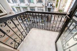 Nice Balcony 1Br/1Lr/1Bt apt nr South shanxi rd,M1/10/12